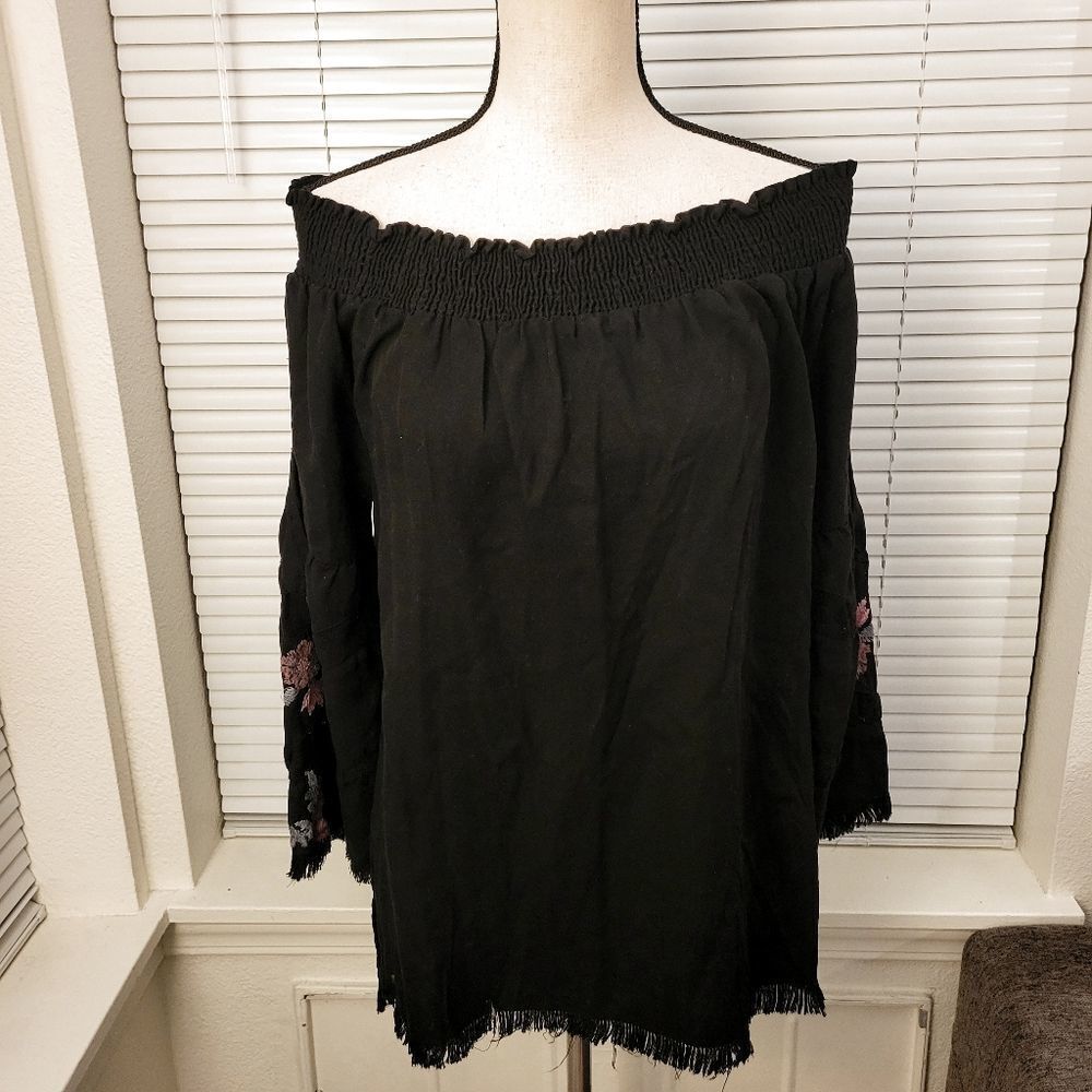 Billy T Off Shoulder Blouse  | S